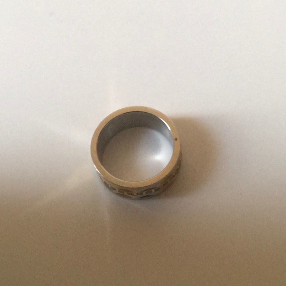 Ring - Picture 2 of 3